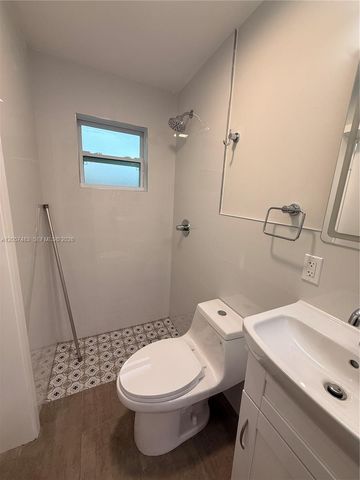 10555 SW 32nd Street 2, Miami, FL 33165