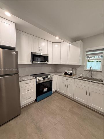 10555 SW 32nd Street 2, Miami, FL 33165