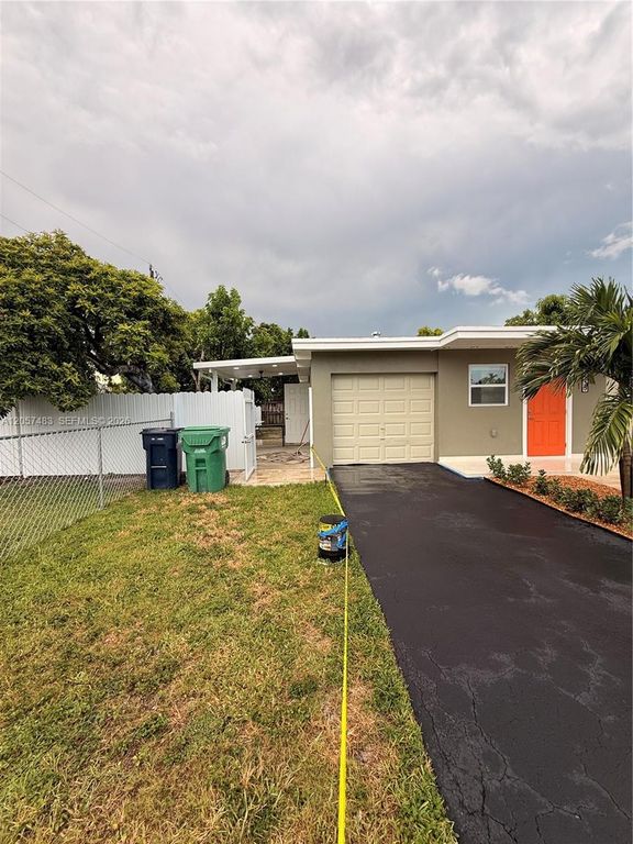 10555 SW 32nd Street 2, Miami, FL 33165