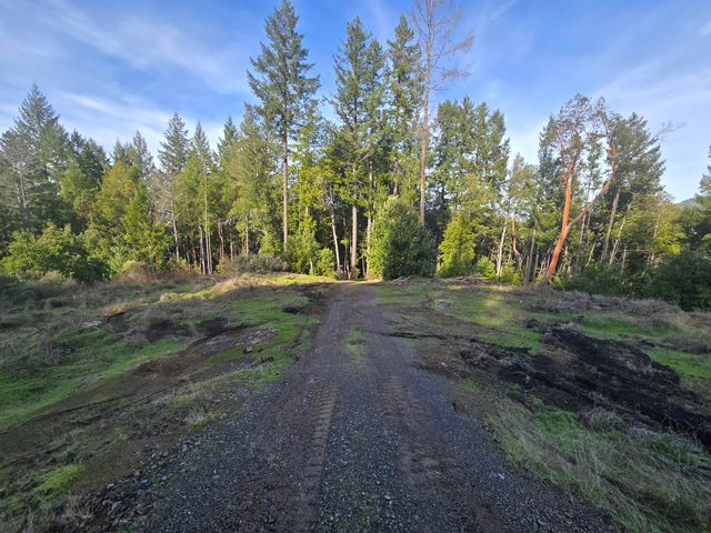 2126 China Creek Road, Redway, CA 95560