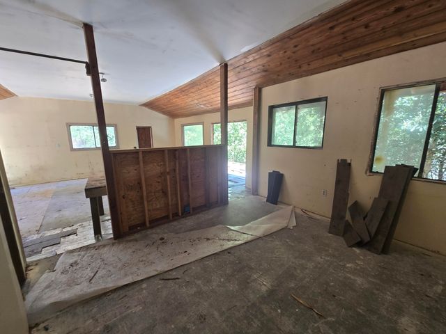 2126 China Creek Road, Redway, CA 95560