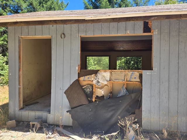 2126 China Creek Road, Redway, CA 95560