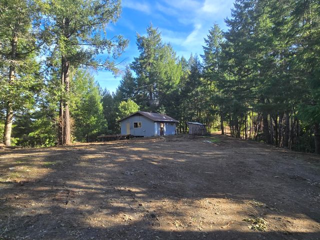 2126 China Creek Road, Redway, CA 95560