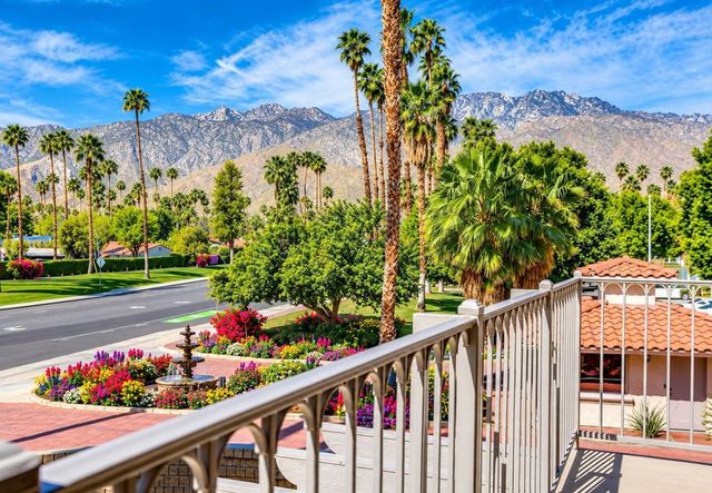 2700 E Mesquite Avenue A2, Palm Springs, CA 92264