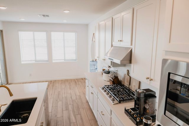 9403 E SOLINA Avenue, Mesa, AZ 85212