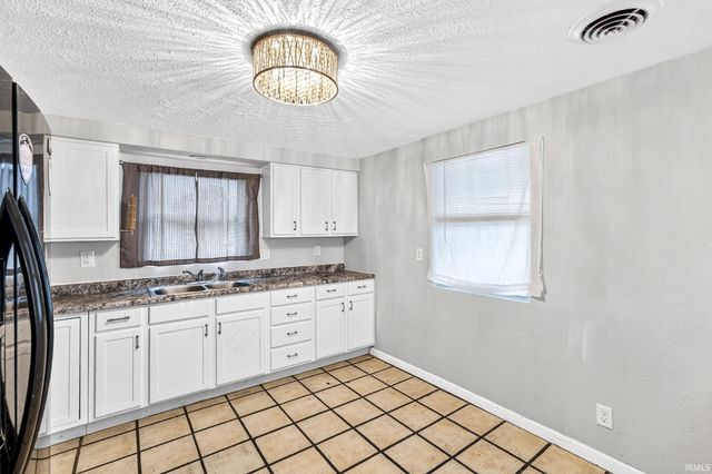 221 Haney Avenue, South Bend, IN 46613