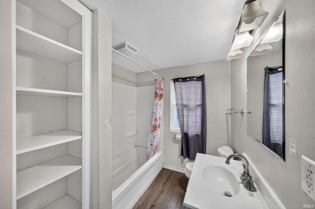 221 Haney Avenue, South Bend, IN 46613