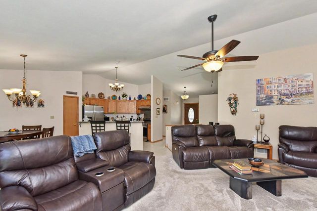 29306 River View PARKWAY, Burlington, WI 53105