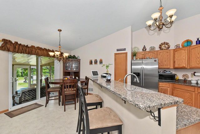29306 River View PARKWAY, Burlington, WI 53105