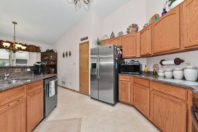 29306 River View PARKWAY, Burlington, WI 53105