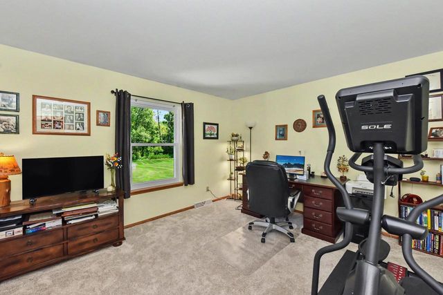 29306 River View PARKWAY, Burlington, WI 53105