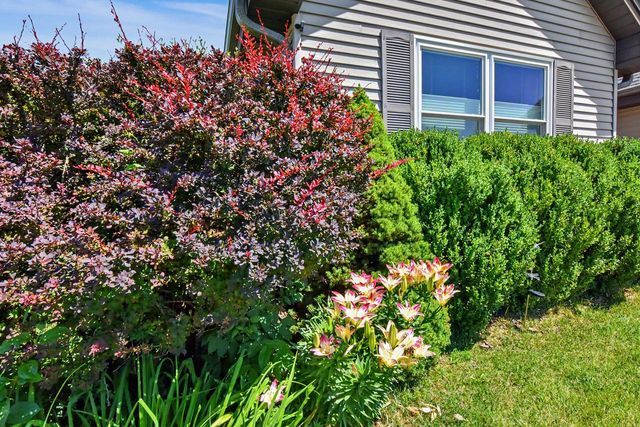 29306 River View PARKWAY, Burlington, WI 53105