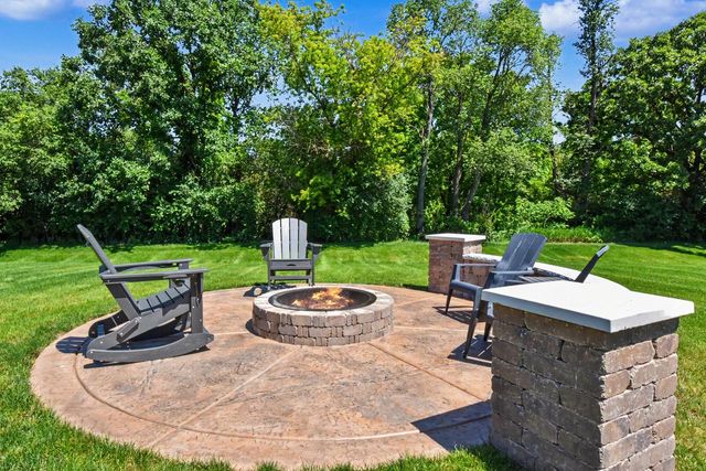 29306 River View PARKWAY, Burlington, WI 53105