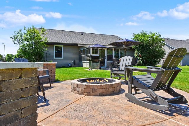 29306 River View PARKWAY, Burlington, WI 53105