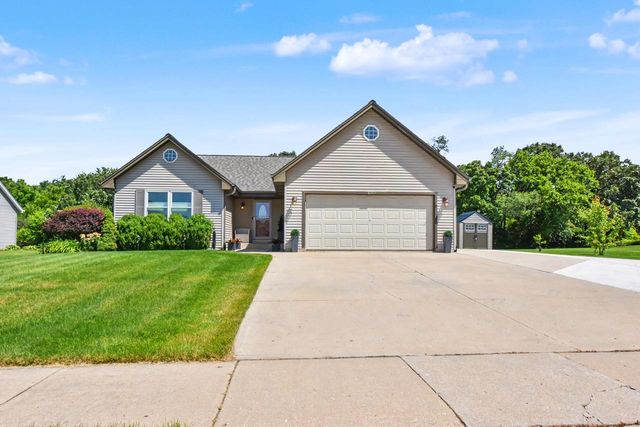 29306 River View PARKWAY, Burlington, WI 53105