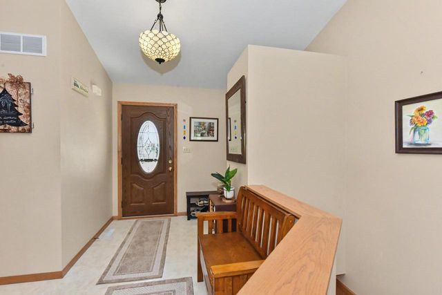 29306 River View PARKWAY, Burlington, WI 53105