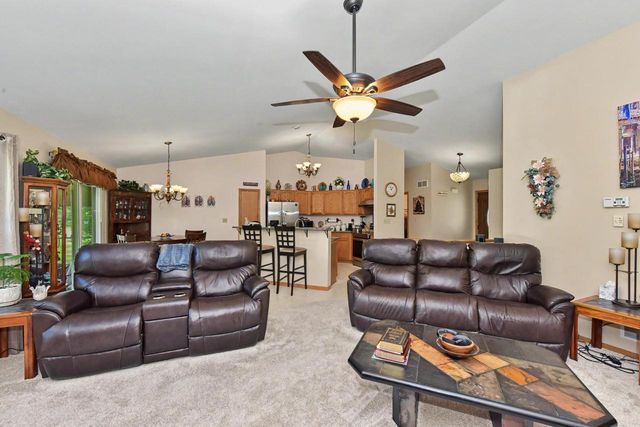 29306 River View PARKWAY, Burlington, WI 53105