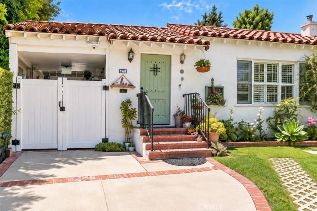 471 S Clark, Beverly Hills, CA 90211