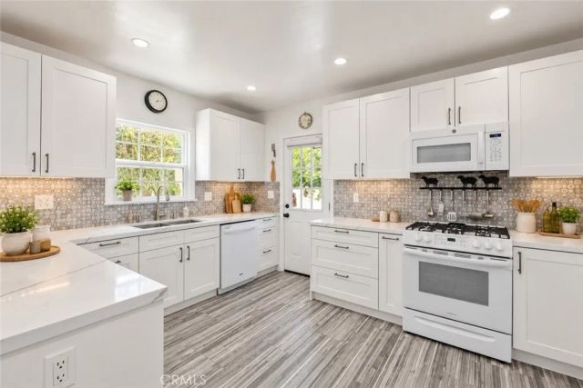 471 S Clark, Beverly Hills, CA 90211