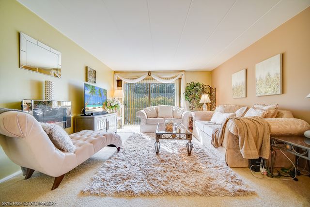 18855 Burnham Avenue 234, Lansing, IL 60438