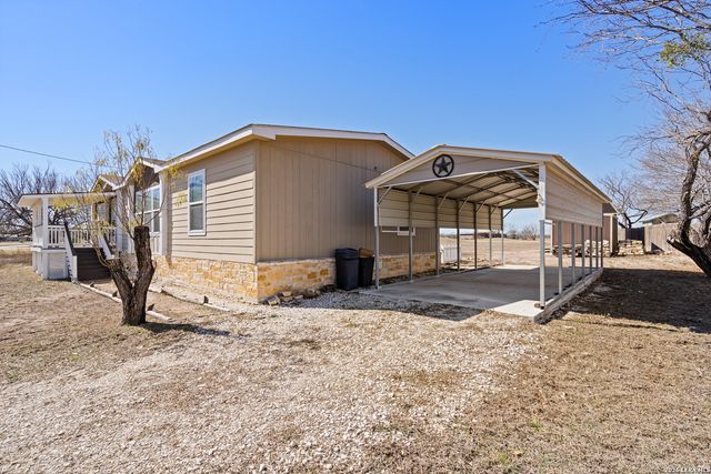 1626 Fort Clark Rd, Brackettville, TX 78832