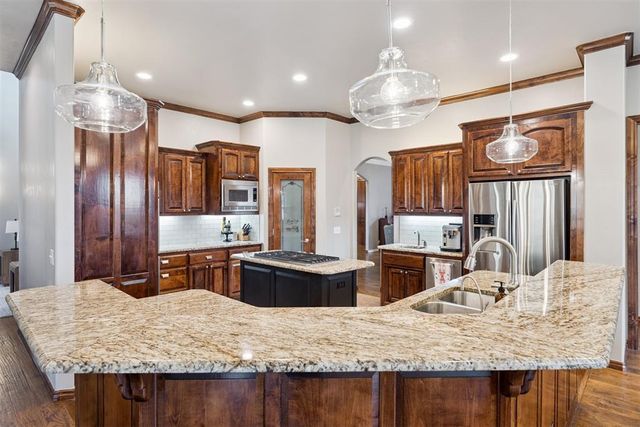 3524 Winding Lake Circle, Arcadia, OK 73007