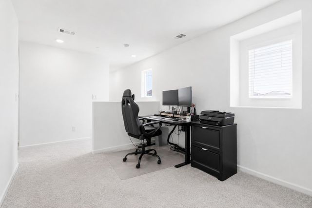 3807 Sunsetparke Way, Sacramento, CA 95834