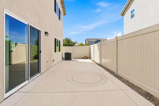 3807 Sunsetparke Way, Sacramento, CA 95834