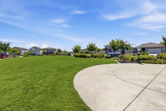 3807 Sunsetparke Way, Sacramento, CA 95834