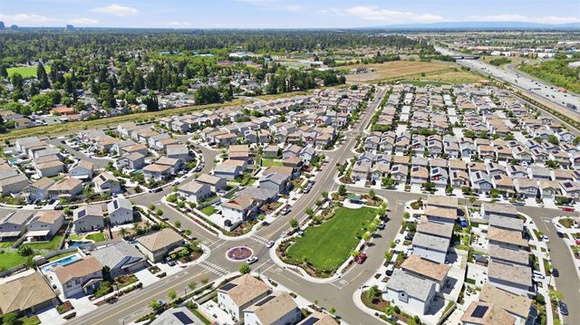 3807 Sunsetparke Way, Sacramento, CA 95834