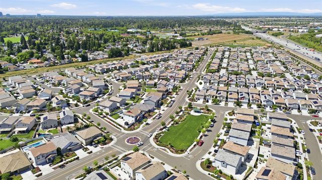 3807 Sunsetparke Way, Sacramento, CA 95834