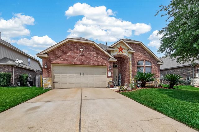 106 Bogey Circle, La Porte, TX 77571