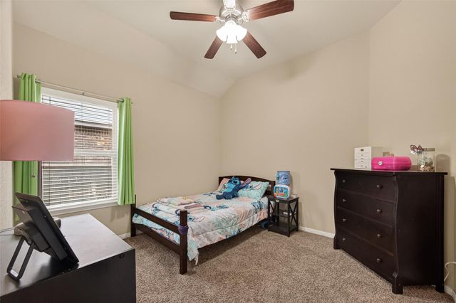 106 Bogey Circle, La Porte, TX 77571