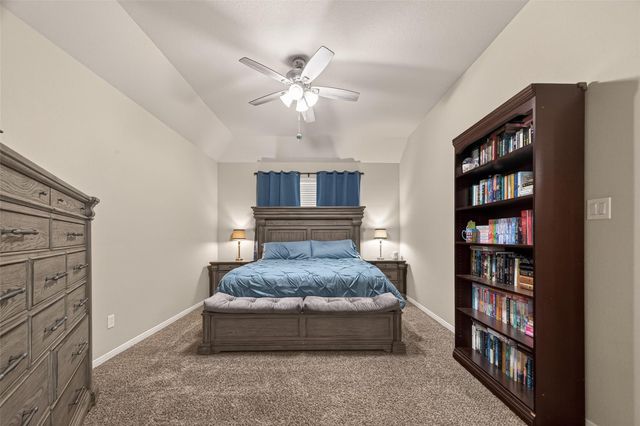 106 Bogey Circle, La Porte, TX 77571
