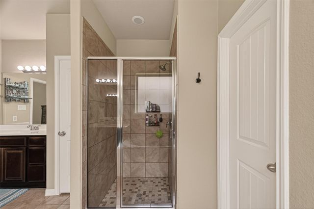 106 Bogey Circle, La Porte, TX 77571