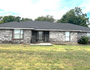 8006 State Highway 34, Ladonia, TX 75449