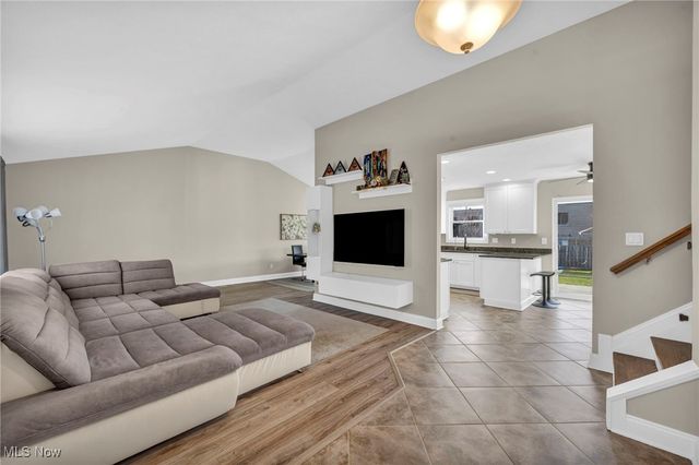 32194 N Roundhead Drive, Solon, OH 44139