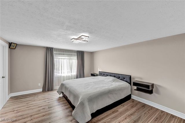 32194 N Roundhead Drive, Solon, OH 44139