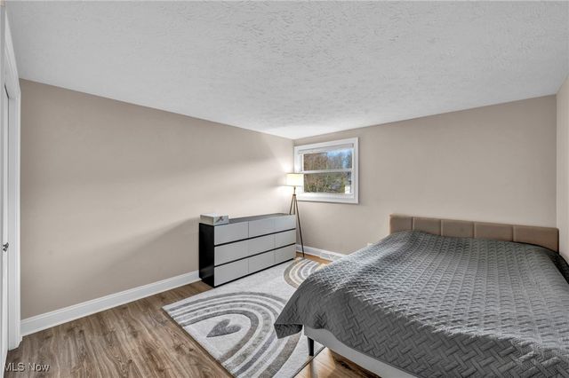 32194 N Roundhead Drive, Solon, OH 44139