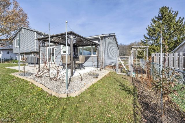 32194 N Roundhead Drive, Solon, OH 44139