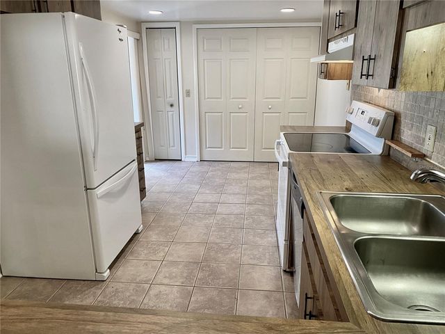 1403 PYLEWOOD STREET 1403, Fern Park, FL 32730