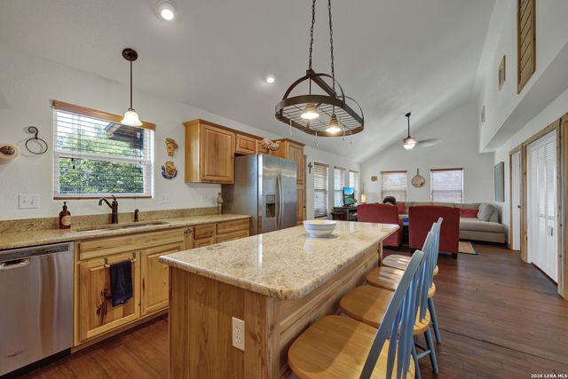 2611 Westview, Canyon Lake, TX 78133