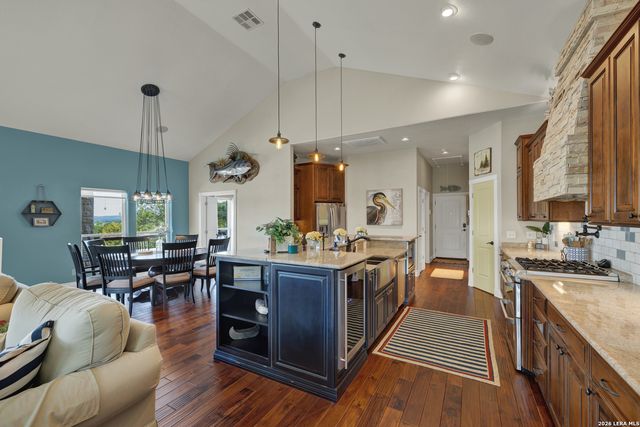 2611 Westview, Canyon Lake, TX 78133