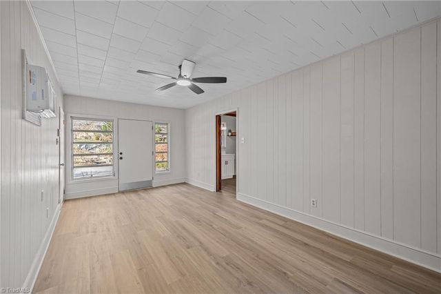 252 Lucerne NW Lane, Winston-salem, NC 27104