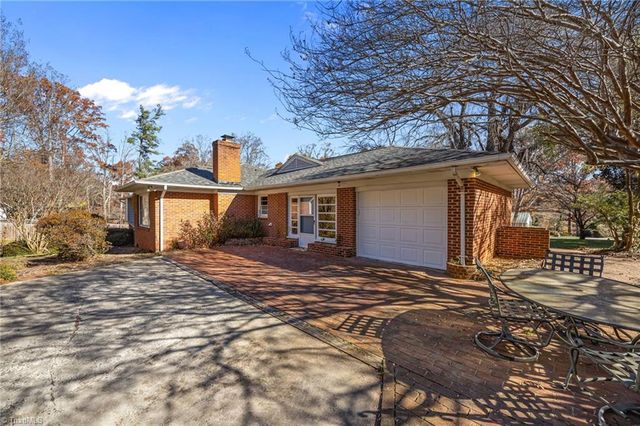 252 Lucerne NW Lane, Winston-salem, NC 27104