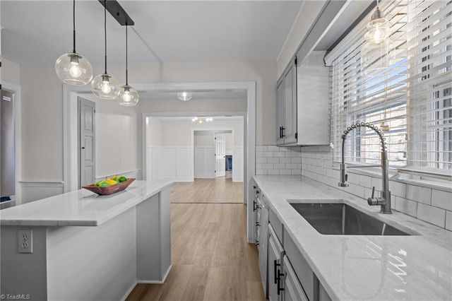 252 Lucerne NW Lane, Winston-salem, NC 27104