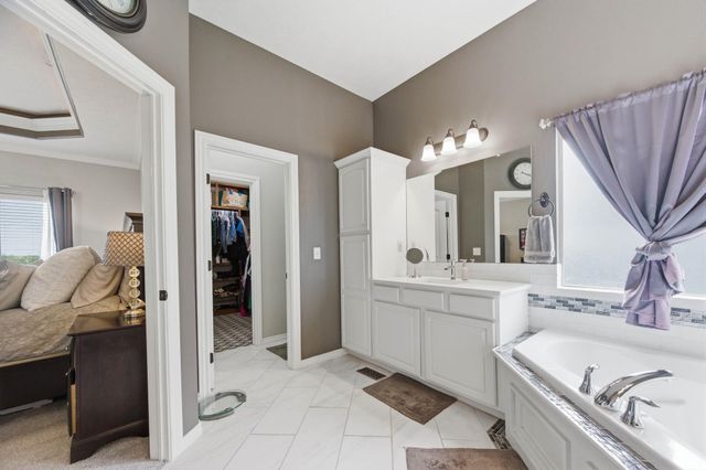13905 W Taylor Cir, Wichita, KS 67235