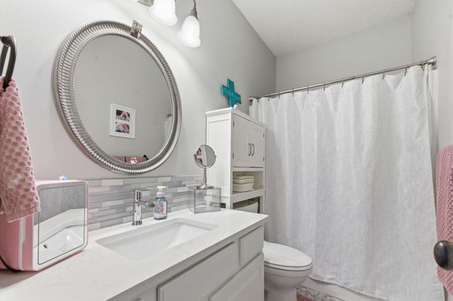 13905 W Taylor Cir, Wichita, KS 67235