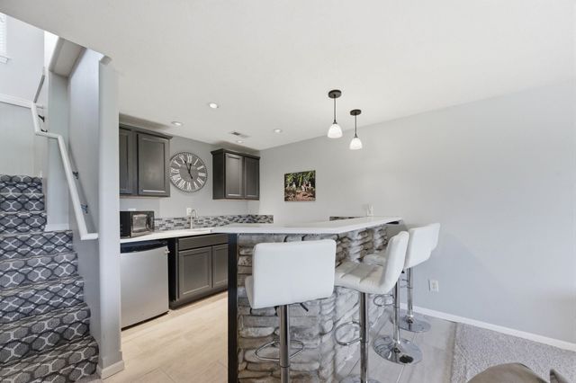 13905 W Taylor Cir, Wichita, KS 67235