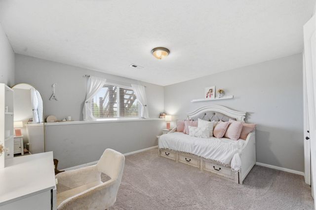 13905 W Taylor Cir, Wichita, KS 67235